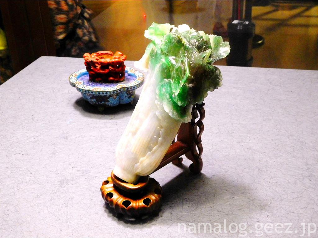 一棵“翠玉白菜”，为何能打败众多国宝，成为台北故宫镇馆之宝？_文物_三级_艺术品